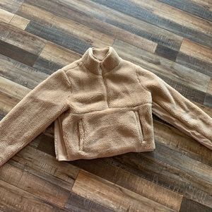 Perfect condition quarter zip Alo Sherpa pullover